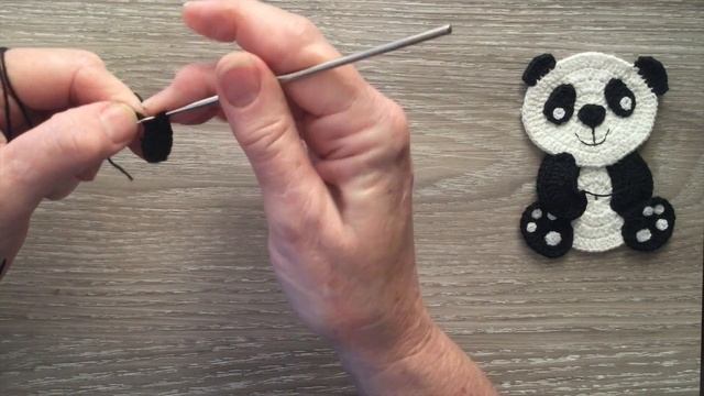 Sitting Panda Crochet Pattern Tutorial - Crochet Applique Tutorial смотреть онлайн