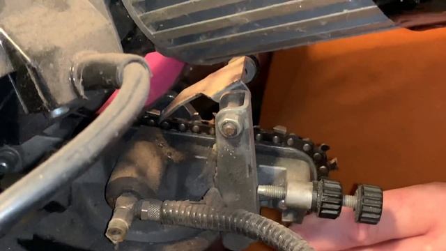 How to sharpen chainsaw chain using Oregon 551462 chain grinder смотреть онлайн
