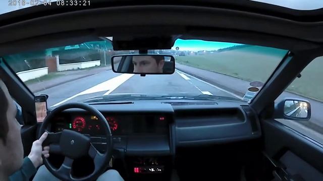 Renault 21 2L Turbo - Rs Team 78 - Petite accélération смотреть онлайн