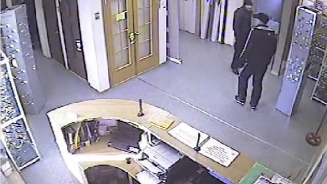 Кража ноутбука, начало смотреть онлайн