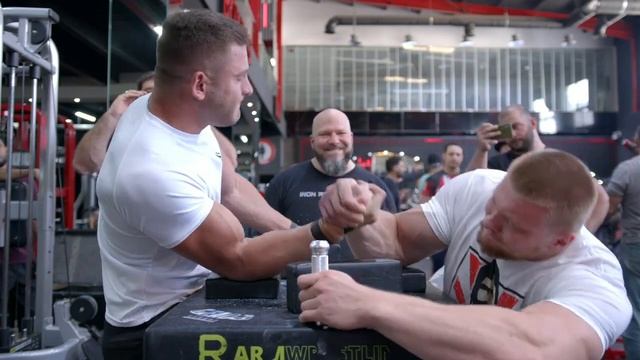 IRAKLI ZIRAKASHVILI Vs ARTYOM MOROZOV