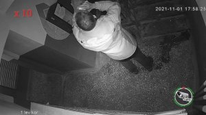 Сначала обоссался а потом уплыл.