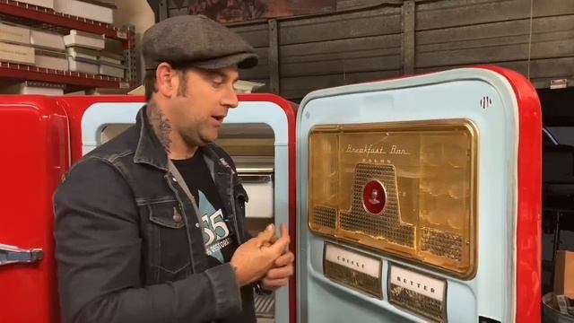 1955 Kelvinator Foodarama refrigerator смотреть онлайн