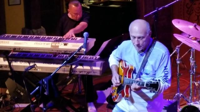 Larry Carlton - Kid Charlemagne (11/6/2021) смотреть онлайн