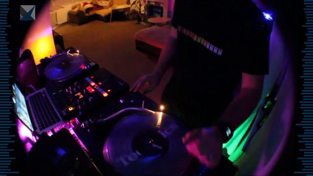 Rinsing some new tunes - deep melodic stuff смотреть онлайн