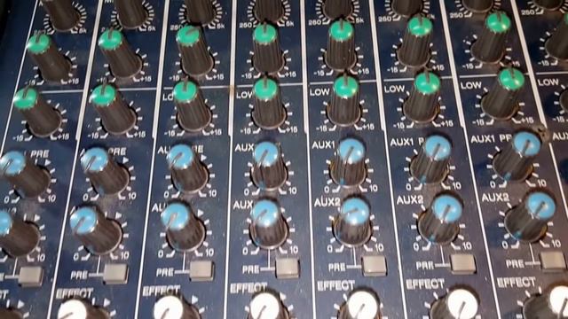 Yamaha MG166CX 16-Input Mixing Console Analog Mixer A Closer Look смотреть онлайн