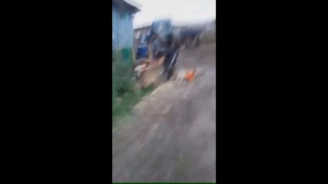 Если в селе скучно, но есть бензопила и кривой оператор смотреть онлайн