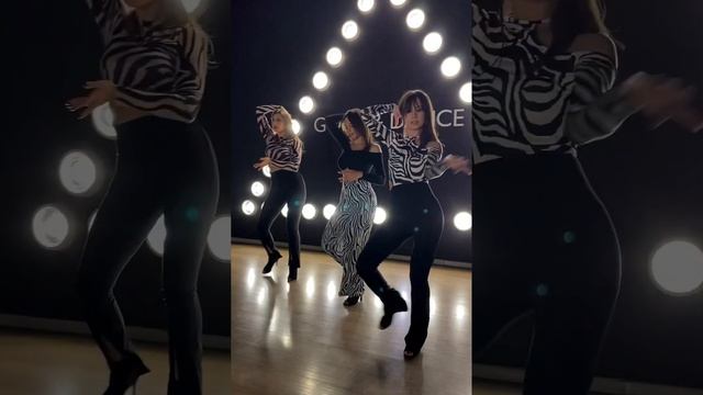 Bachata lady style ♥️ #bachata #bachataladystyle #бачата смотреть онлайн