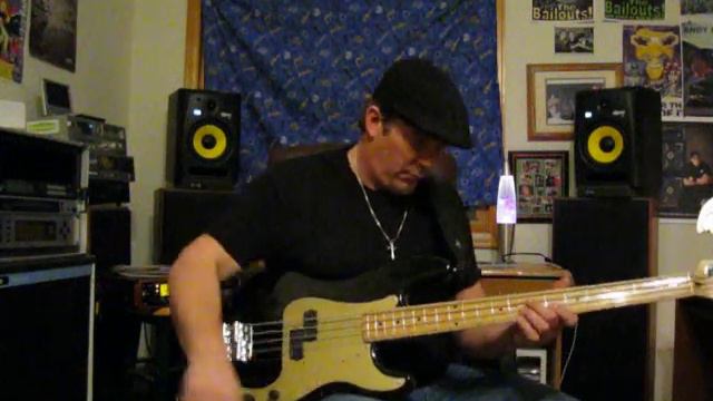 BASS SOLO - P-Bass with Babicz Full Contact bridge & EMG active alnico pickups смотреть онлайн