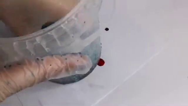 ЯЙЦА В КРАПИНКУ смотреть онлайн