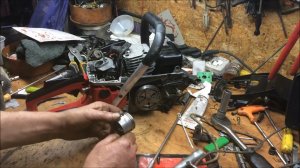 Секретная поломка китайской бензопилы!Сам не понял что поломалось.)