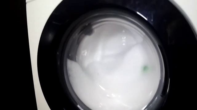 стирка на стиральной машине Samsung, стиралка вся в пене и не большой Sudslock!