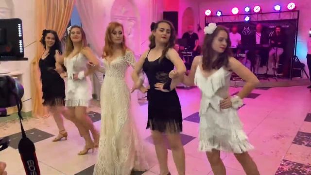 Танець СЮРПРИЗ для нареченого! Театр танцю TRIADA?? смотреть онлайн
