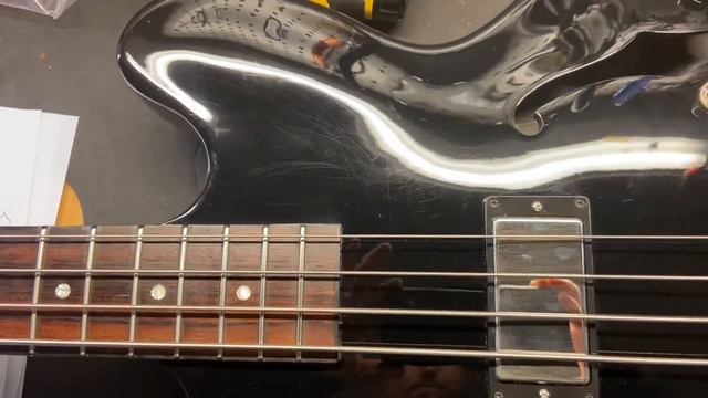 2013 Gibson Memphis ES 335 Bass Black смотреть онлайн