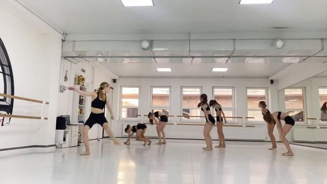 ARCADIA BALLET. FACING THE PAST смотреть онлайн