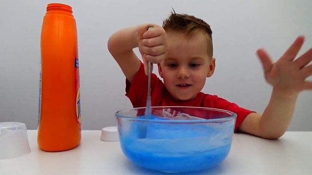 Жвачка для рук. Делаем огромную жвачку сами. Химические опыты для детей смотреть онлайн