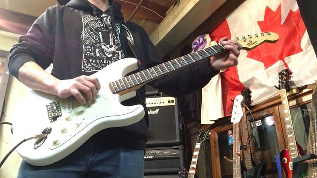 Not a fender Yngwie Malmsteen guitar смотреть онлайн