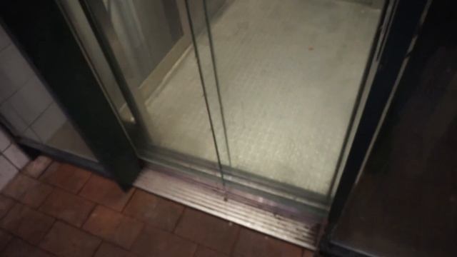 2000 IGV & TH HISSI BD-Traction Elevator @ Helsinki Railway Station, Helsinki, Finland. смотреть онлайн