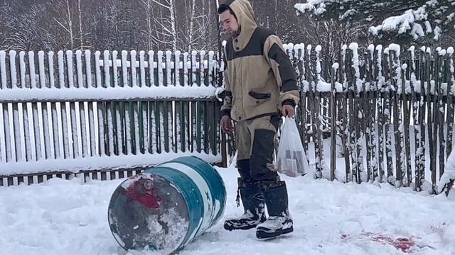 Петарда Кинг Конг и бочка. смотреть онлайн