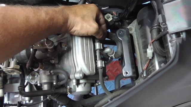 Sym JOYMAX 300 полное ТО. смотреть онлайн