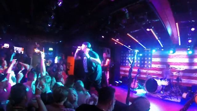 Panic! At the Disco I Write Sins Not Tragedies by Get Sideways . смотреть онлайн