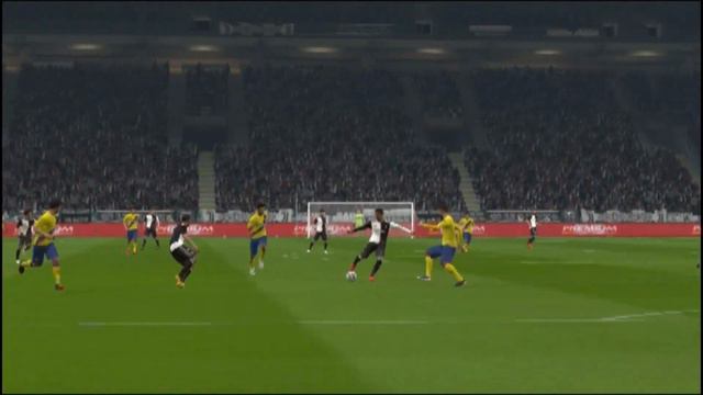 IMPRESIONANTE, ASI SE VE EL PRO EVOLUTION SOCCER 2017 CONVERTIDO AL PES 2020 CON MUCHOS MODS, смотреть онлайн