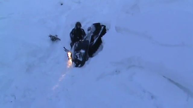 800 Dragon RMK Long Track Stuck on Slidehill смотреть онлайн