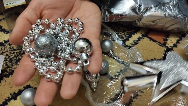 РАСПАКОВКА и ОБЗОР НОВОГОДНИХ ЁЛОЧНЫХ ИГРУШЕК и УКРАШЕНИЙ от интернет-магазина "ROZETKA" смотреть онлайн