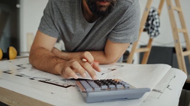 Мы превращаем фермерские поля в земли под застройку и получаем максимальную прибыль... смотреть онлайн