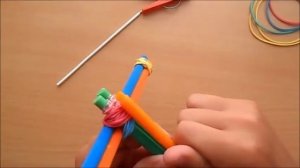 КАК СДЕЛАТЬ МИНИ АРБАЛЕТ ИЗ КАРАНДАШЕЙ