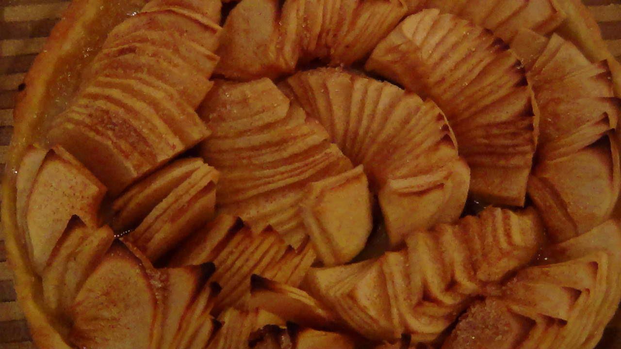 Пирог яблочный (яблочная галета). смотреть онлайн