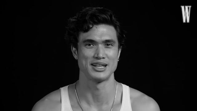 Charles Melton Ate Gushers to Gain Weight for ‘May December’ | W Magazine смотреть онлайн