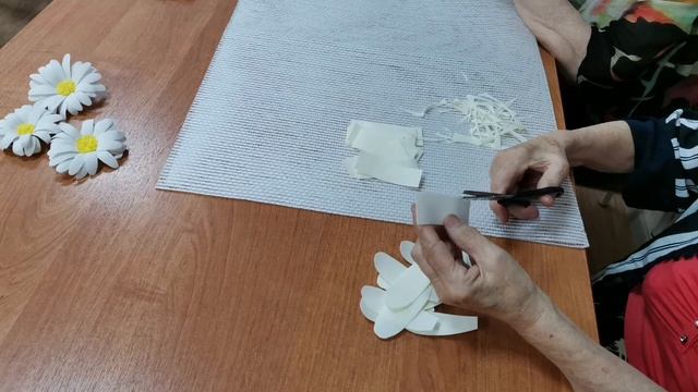 Мастер-класс «Раз ромашка, два ромашка …» ко Дню семьи, любви и верности смотреть онлайн