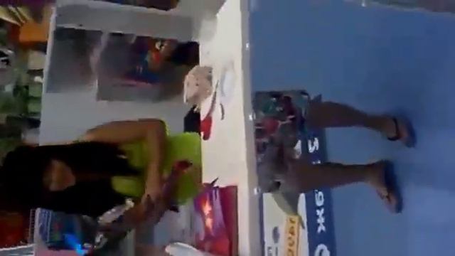 Случай в магазине) смотреть онлайн