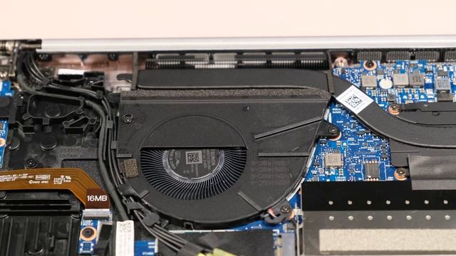 HP EliteBook 865 G10 Review (16", AMD Ryzen 7 PRO 7840U, Radeon 780M iGPU) смотреть онлайн