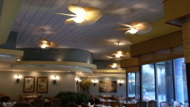 Dining at Coral Beach Resort смотреть онлайн