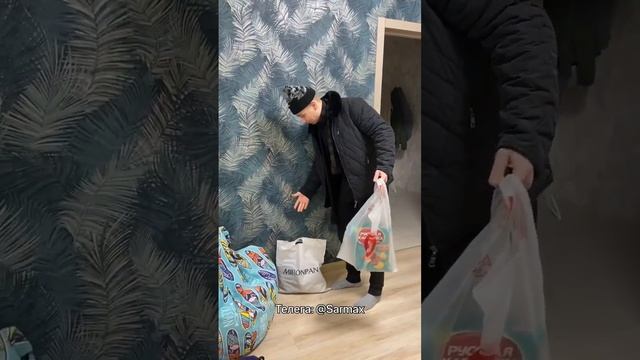 Самый необычный подарок Жене _ Скетч
