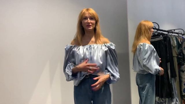 Как и с чем носить блузы свободного кроя в стиле «oversize» смотреть онлайн