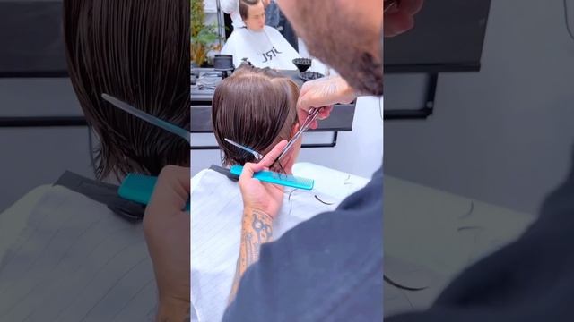 Удлиненная мужская стрижка? #barber #барбер #барбершоп #стрижка #рек смотреть онлайн