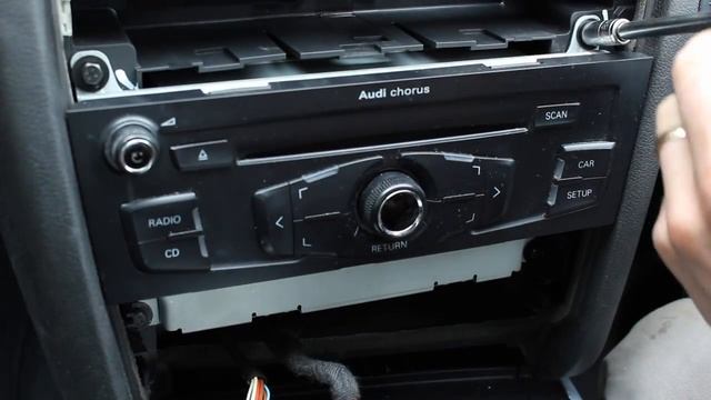 How to remove the Radio in an Audi A4 B8 смотреть онлайн
