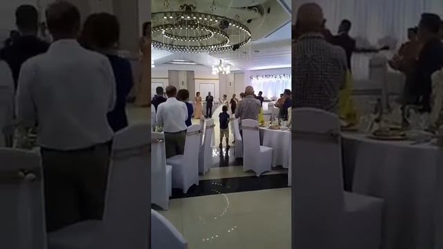 Tan Stolia,Aida Cara,Donald Gega,Artur Yzeiri - Sa Bukur ka Dal Nusja (Live Dasem Golden Kompleks) смотреть онлайн