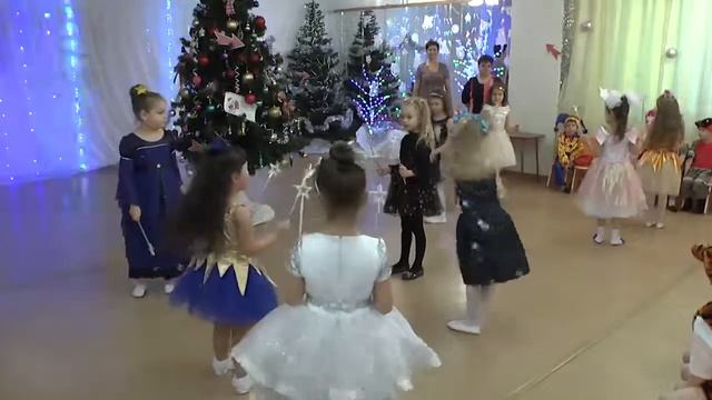 2018 12 25 = НГ 2019 =ДС 9 08 = Танец Звездочек смотреть онлайн