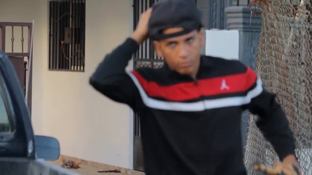 Quería ir para el pley y lo dejo apie, años después paso esto смотреть онлайн