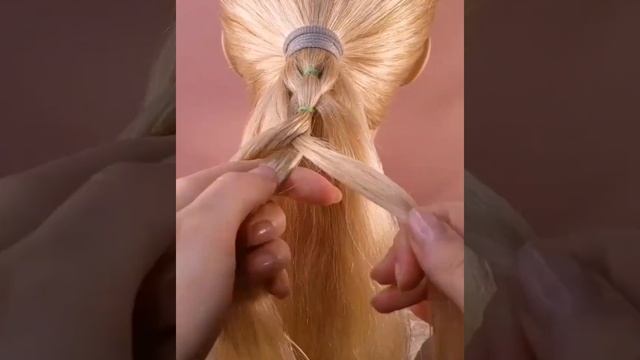 Elastic ponytail????????#shorts #youtubeshorts #trending смотреть онлайн