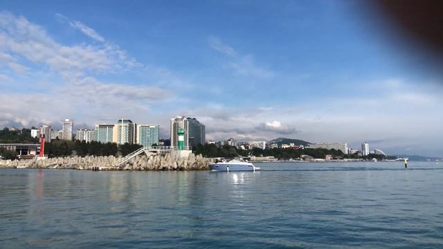 Морпорт Сочи выходим в море на яхте смотреть онлайн