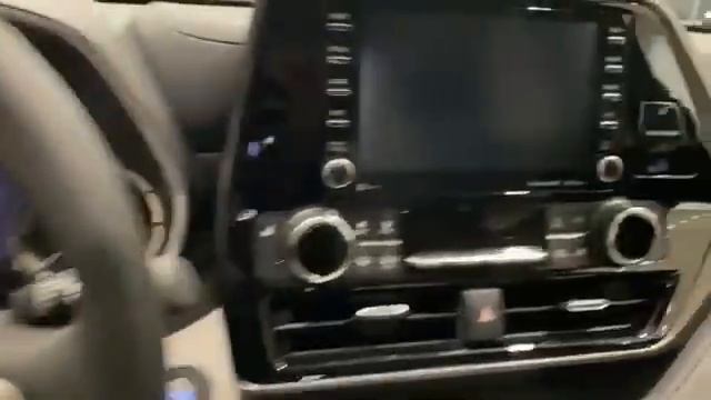 2022 Toyota Highlander XLE AWD GAS MODEL (Ruby Flare Pearl/red Exterior - Graphite Interior) 0026 смотреть онлайн