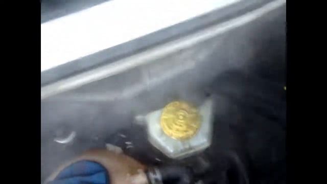 Удаление грязи под капотом парогенератором. смотреть онлайн