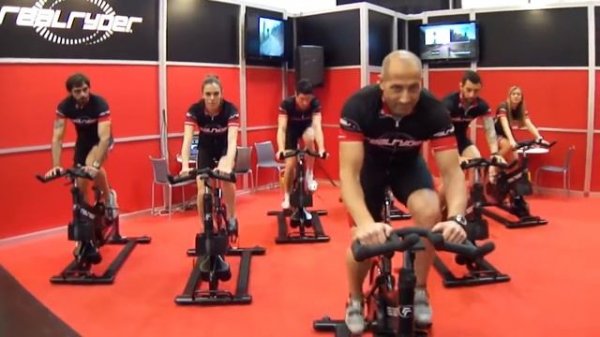 Велотренажер REAL RIDER FITEX PRO для сайкл-тренировок который можно купить в магазине ОМЕГАСПОРТ