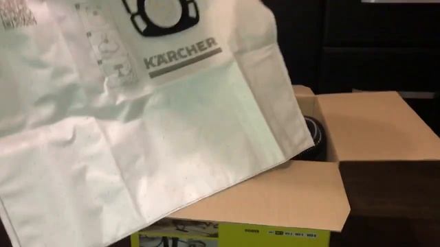 Распаковка — Пылесос Karcher WD 3 V-17/4/20 смотреть онлайн