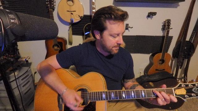 Guild vs Gibson! Battle of the maple mini's смотреть онлайн